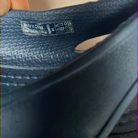 Crocs Women’s Laura Slip on Flat Sandal Navy Blue Size 4 women - Picture 5 of 6